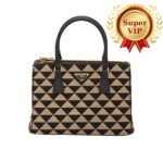 [Super Vip 1:1] Prada Galleria Medium Symbole Embroidered Fabric Bag Black And Beige 28Cm 1Ba863 2Fkl F0Y30 V Ooo