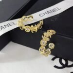 Chanel Earrings Cc Gold - Image 3