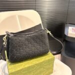 Gucci GG Emblem Small Shoulder Bag Black Leather 23cm 815263 AAEEM 1000 - Image 7