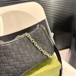 Gucci GG Emblem Small Shoulder Bag Black Leather 23cm 815263 AAEEM 1000 - Image 3