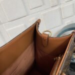 Super Vip 1:1 –  Louis Vuitton OnTheGo Organizer Bag Brown 37Cm M14235 - Image 8