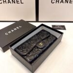 Chanel Camellia Embossed Flap Wallet Black 19Cm - Image 2
