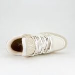 Louis Vuitton Trainer Sneaker Beige 1Adhdi - Image 2