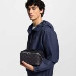 Super Vip 1:1 – Louis Vuitton Toiletry Bag Monogram Eclipse Canvas Black 24Cm M11508 - Image 9