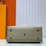 Louis Vuitton On My Side MM Bag Greige 30Cm M58485 - Image 4