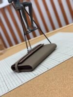 Hermes Kelly Classic Wallet Étoupe 19Cm H051300Cc18 - Image 4