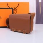 Hermes Geta Bag Gold Hardware Brown 20Cm H083052Ckai - Image 4