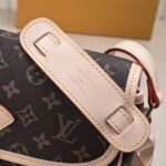 Louis Vuitton Monogram Sologne Brown 26Cm M42250 - Image 7