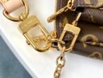 Iconic Set: Louis Vuitton Multi Pochette Accessoires And Long Double Zipper Wallet - Image 4
