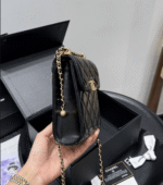 Chanel Trendy CC Phone Holder Leather Quilted Crossbody Bags Black 17 cm - Image 4