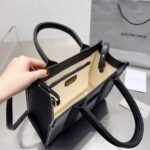 Balenciaga Everyday Tote Black 27cm - Image 4