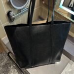 Balenciaga Everyday Leather Tote Black 31cm - Image 5