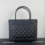 Chanel Medallion Tote Bag Black 30cm - Image 4