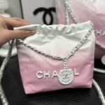 Chanel 22 Mini Handbag in Patent Gradient Calfskin Pink 20cm - Image 2