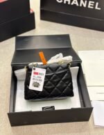 Chanel Kiss Lock Evening Black Leather Quilted 19Cm - Image 5