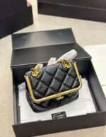 Chanel Kiss Lock Evening Black Leather Quilted 19Cm - Image 7