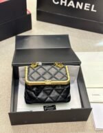 Chanel Kiss Lock Evening Black Leather Quilted 19Cm - Image 9