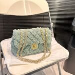 Chanel CC Flap Bag Shearling Green 25cm - Image 3