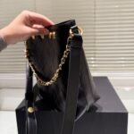 Chanel Large Bucket Bag Black 22Cm - Image 3