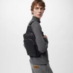 Louis Vuitton Avenue NM Crossbody Bag Damier Black 20cm N41720 - Image 3