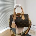 Louis Vuitton Speedy Bandoulière Monogram Beige 19cm - Image 2