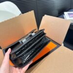 Hermes Constance Shiny Alligator Black 19cm - Image 7