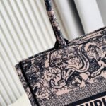 Dior Medium Book Tote Ecru and Black 35cm - Image 3