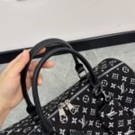 Louis Vuitton Speedy Bandoulière 40 Bag Black 40cm - Image 5