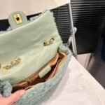 Chanel CC Flap Bag Shearling Green 25cm - Image 5