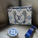 Louis Vuitton Onthego PM Bag Blue 25cm - Image 3