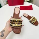 Valentino Vlogo Signature Slide Sandal Brown 6W2S0Bd5Agx Qrx - Image 5