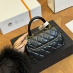 Chanel Matelasse Top Handle Bag Black 21cm - Image 5