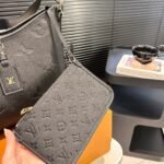 Louis Vuitton CarryAll Bag Black 32cm M46288 - Image 6