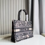 Dior Medium Book Tote Ecru and Black 35cm - Image 6