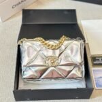 Chanel 19 Flap Bag Metallic Silver 26cm - Image 5