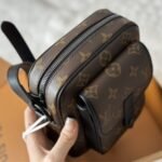 Louis Vuitton Christopher Wearable Wallet Brown 15cm M69404 - Image 6