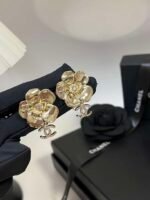Chanel Cc Flower Earrings With Crystal Gold - Image 4
