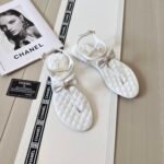 Chanel White Quilted Leather With White Camellia Cc Logo Bow Thong Sandals - Image 9