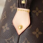 Louis Vuitton GM Cosmetic Pouch Monogram Brown 27Cm M14891 - Image 7