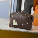 Louis Vuitton GM Cosmetic Pouch Monogram Brown 27Cm M14891 - Image 4