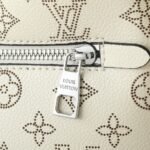 Louis Vuitton All Around MM White 28Cm - Image 8