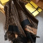Fendi Poncho Brown Wool And Cashmere Poncho Fxx723Aqcwf0Qe1 - Image 3