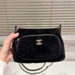 Chanel Clutch With Chain Velvet Effect Nylon And Gold Tone Metal Black 21Cm Ap4771 B21406 94305 - Image 4