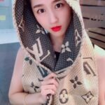 Louis Vuitton Logomania Shine Scarf Beige 180Cm - Image 4