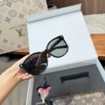 Gift Set: Louis Vuitton Félicie Pochette Bag Monogram With Mickey Mouse Keychain And My Monogram Light Cat Eye Glasses - Image 5