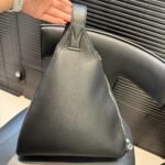 Louis Vuitton Delta Slingbag Black 39Cm M27060 - Image 8