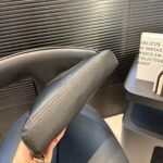 Louis Vuitton Delta Slingbag Black 39Cm M27060 - Image 6