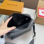 Louis Vuitton Outdoor Messenger Gunmetal Gray 26Cm M30830 - Image 10