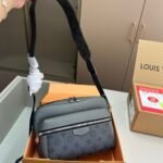 Louis Vuitton Outdoor Messenger Gunmetal Gray 26Cm M30830 - Image 7