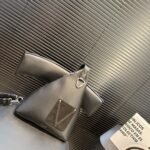 Louis Vuitton Delta Slingbag Black 39Cm M27060 - Image 2